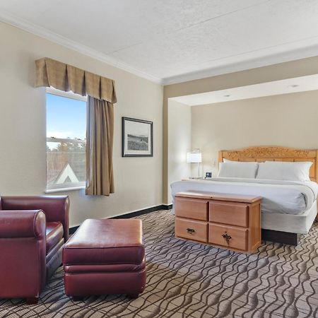 Cherry Tree Inn & Suites Traverse City Eksteriør billede