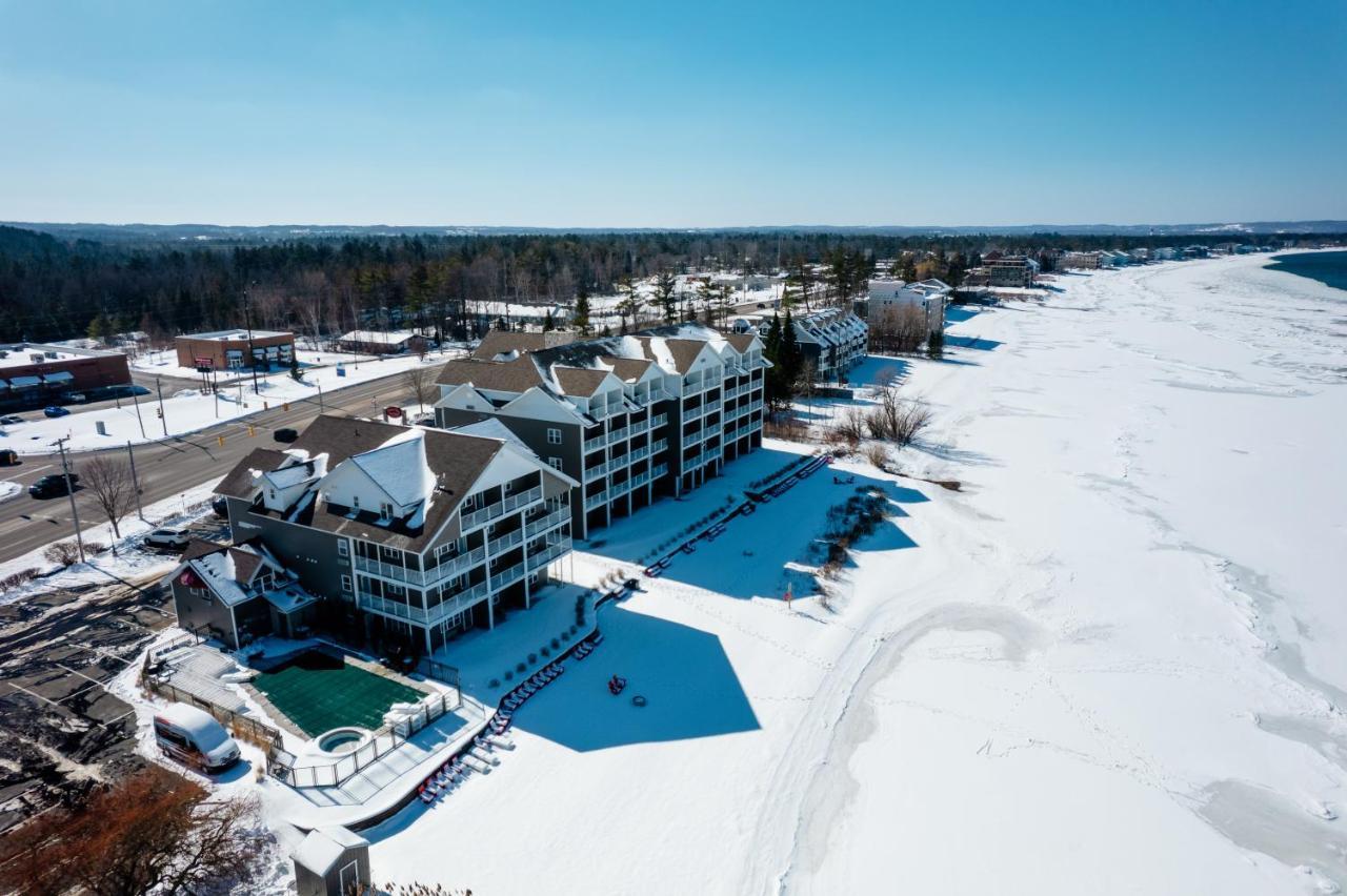 Cherry Tree Inn & Suites Traverse City Eksteriør billede