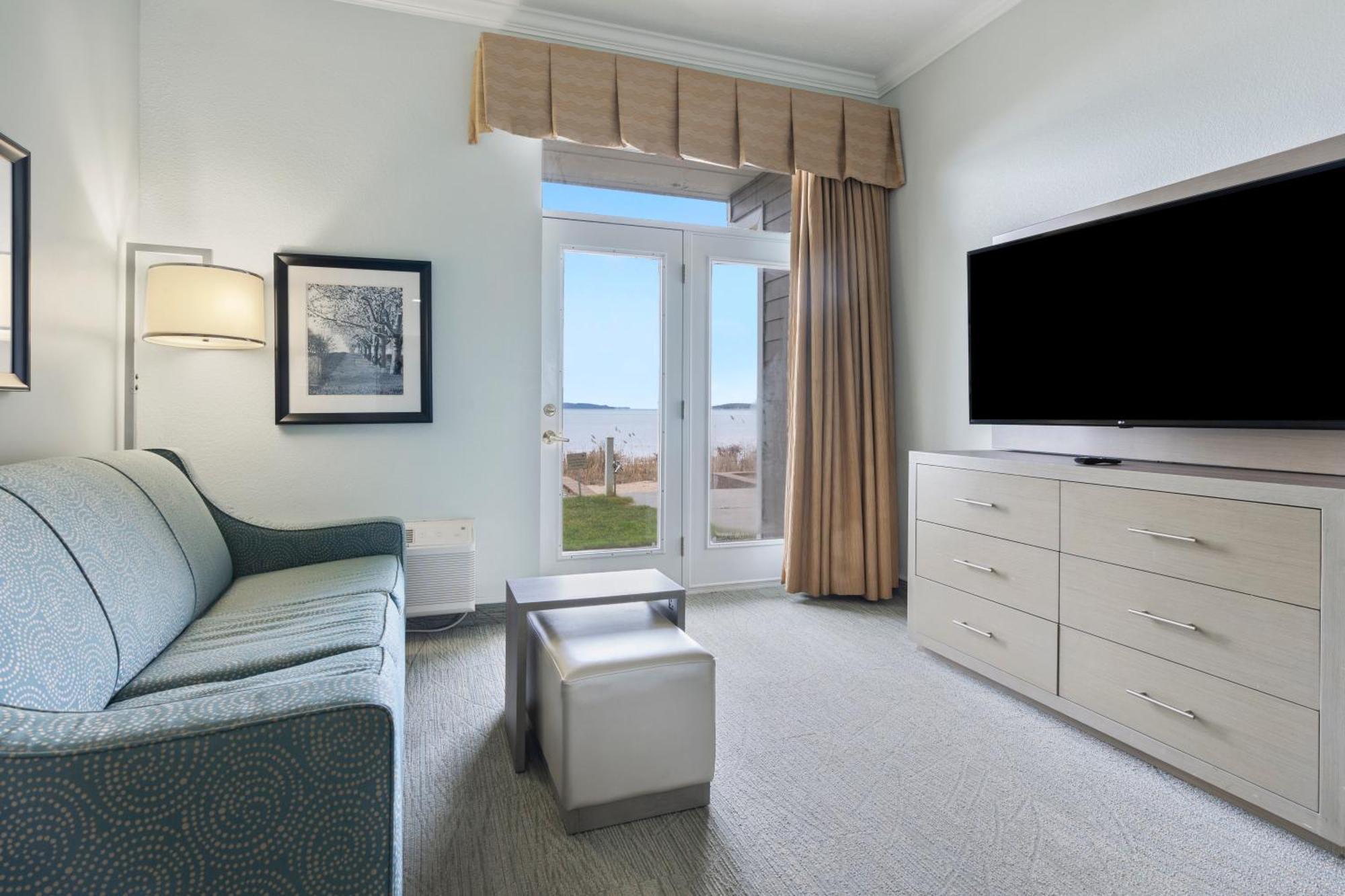 Cherry Tree Inn & Suites Traverse City Eksteriør billede