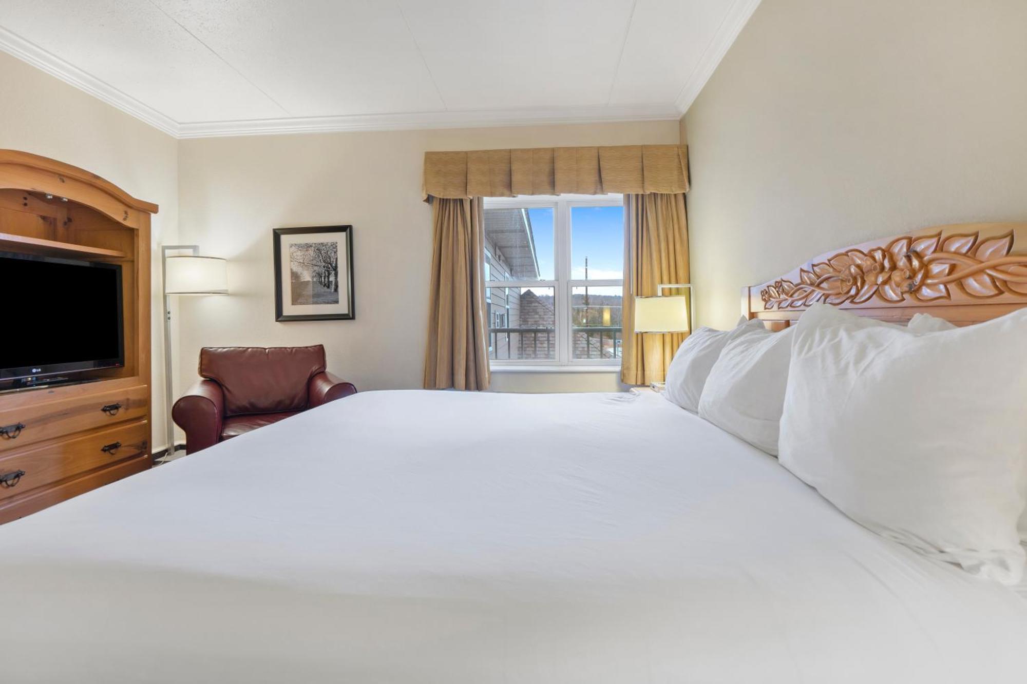 Cherry Tree Inn & Suites Traverse City Eksteriør billede