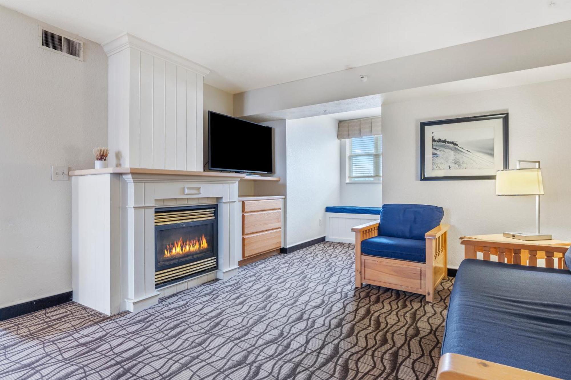 Cherry Tree Inn & Suites Traverse City Eksteriør billede