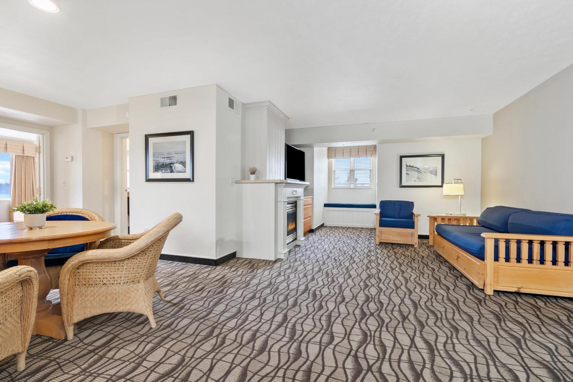 Cherry Tree Inn & Suites Traverse City Eksteriør billede
